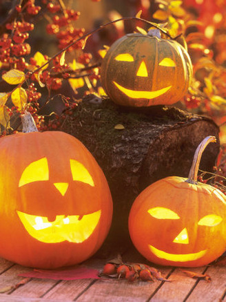 Halloween: Hollowed Out Pumpkins with Candles